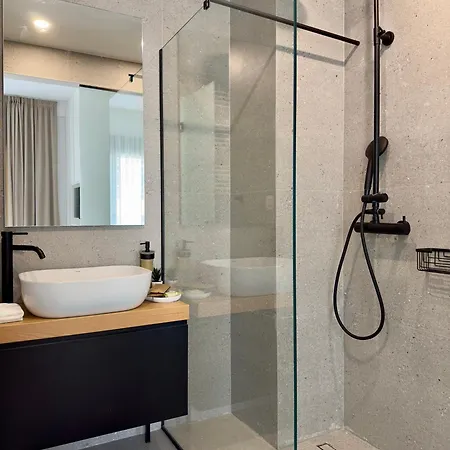 Astris - Lux With Pool & Gym By Tt Apartment