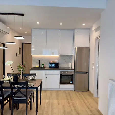 Astris - Lux With Pool & Gym By Tt Apartment *