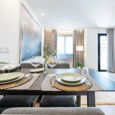 Anemoi - Luxe With Pool & Gym By Tt Apartment *