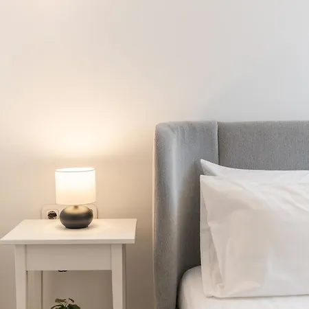Apartment Anemoi - Luxe With Pool & Gym By Tt *