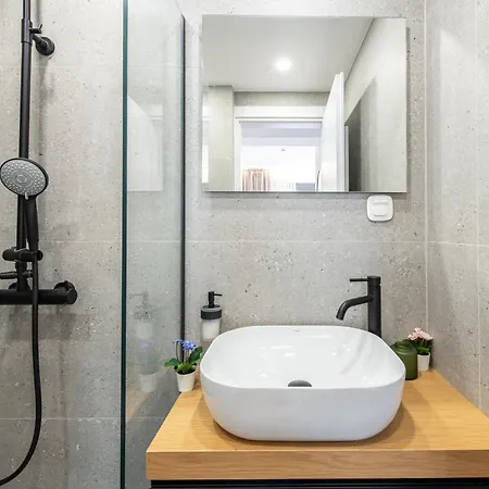Anemoi - Luxe With Pool & Gym By Tt Apartment *