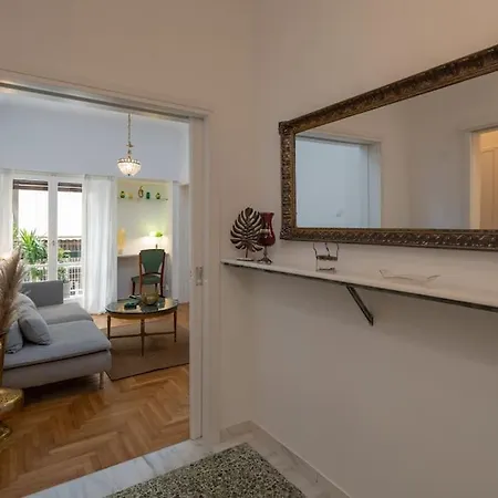 Artistic Retreat In Heart Apartment Athens