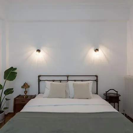 Artistic Retreat In Heart *
