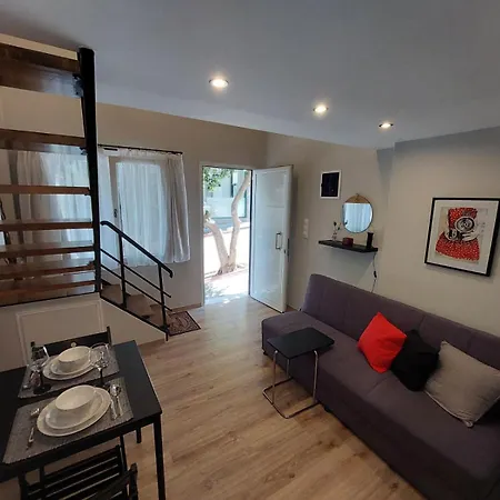 Apartment Urban Minimalistic Maisonette! *
