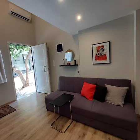 Urban Minimalistic Maisonette! *
