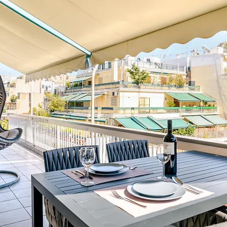 Cozy With Large Terrace *