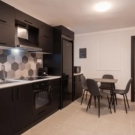 Bauhaus Residences - Twelve Building Apartmanhotel *