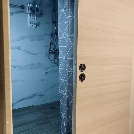 Apartment Independent House At Glyfada *