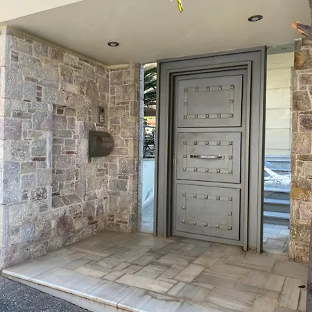 Independent House At Glyfada