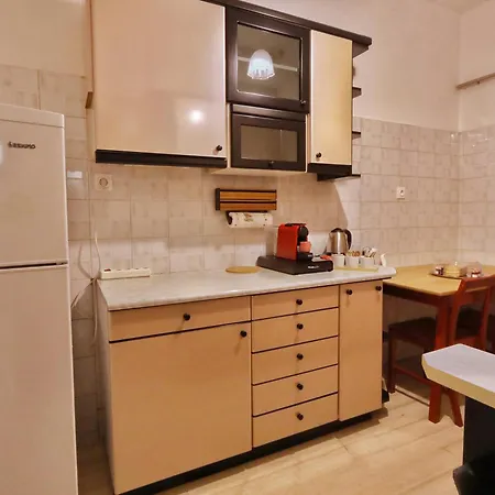 στο κέντρο καισαριανής - Olea Apartment