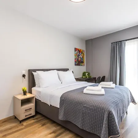 Raise Area 41 Apartment