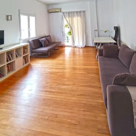Sunny Southern Flat Near The Seaside *