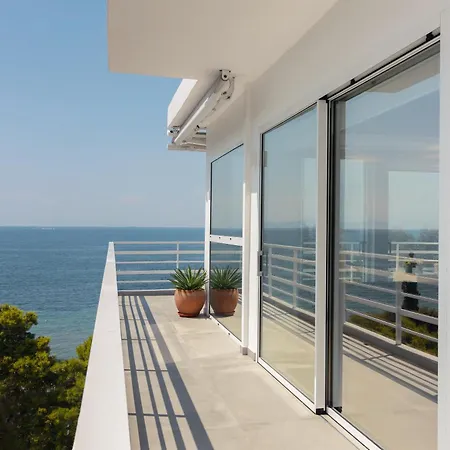 Spectacular Sea Views, 2bd Beachfront Apartment Athens