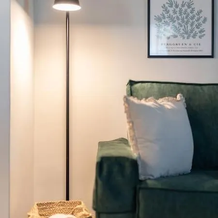 Luxury Petralona Penthouse - Sleeps 7 -near Metro Apartment Athens