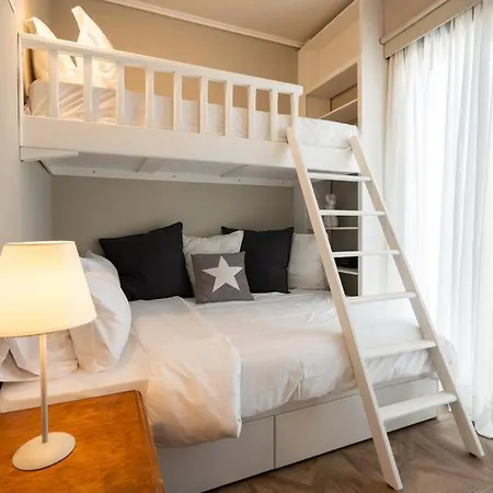 Luxury Petralona Penthouse - Sleeps 7 -near Metro Apartment *