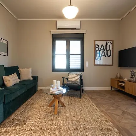 Luxury Petralona Penthouse - Sleeps 7 -near Metro Athens