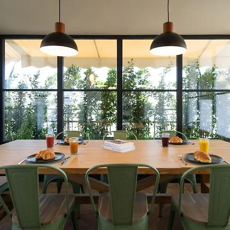 Luxury Petralona Penthouse - Sleeps 7 -near Metro *