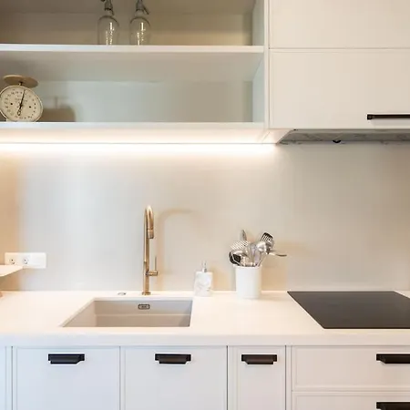 Apartment Luxury Petralona Penthouse - Sleeps 7 -near Metro Athens