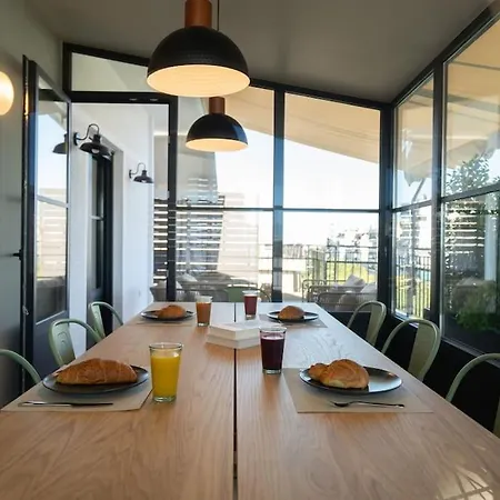 Luxury Petralona Penthouse - Sleeps 7 -near Metro