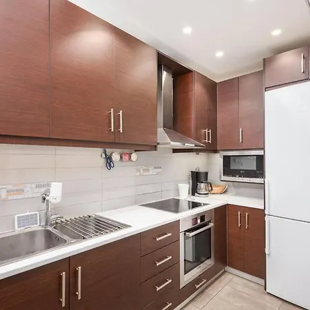 Apartment Modern Spacious In