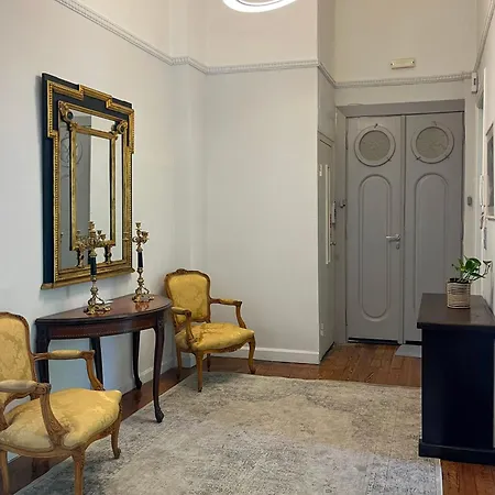 Apartment Center, Akadimias 77 - 1rst Floor