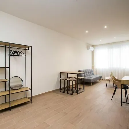 Stoa Luxury