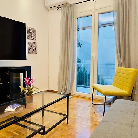 Apartment Nea Smirni Snug - Fits 4 *