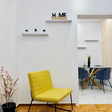 Nea Smirni Snug - Fits 4 * Athens