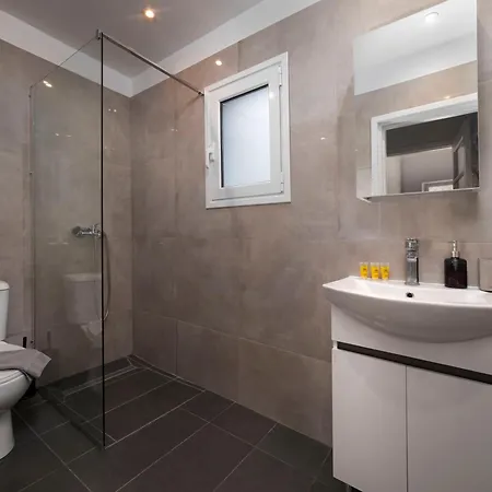 Apartment Thissio Getaway 2ba Next To Ancient Market Athens
