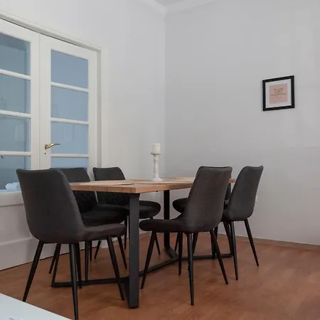 Thissio Getaway 2ba Next To Ancient Market Apartment *