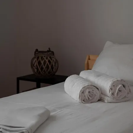 Thissio Getaway 2ba Next To Ancient Market Apartment *