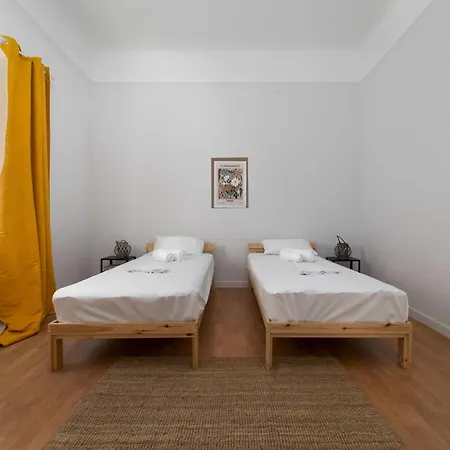 Thissio Getaway 2ba Next To Ancient Market Apartment *