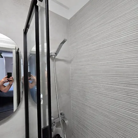 Theater' S Panoramic View Apartment