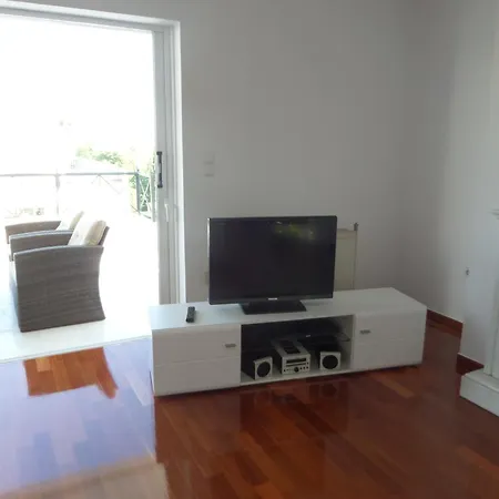 Voula's Boarding House Apartment