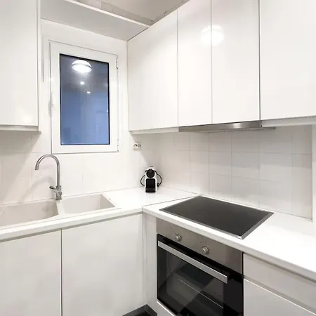 Art & Comfort In Apartment Athens