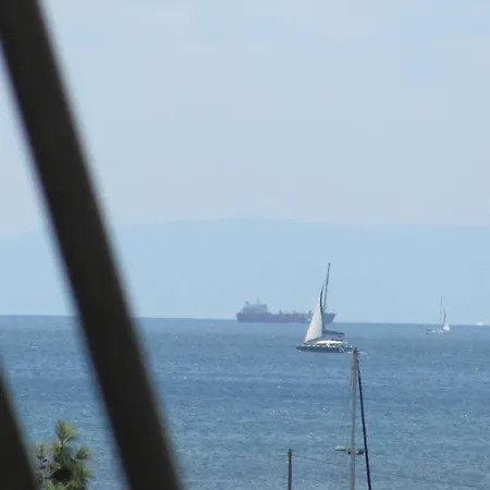 Cosy At The Heart Of Glyfada