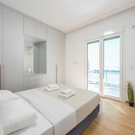 Apartment Vibes Stylish 2br And A Stunning Balcony Athens