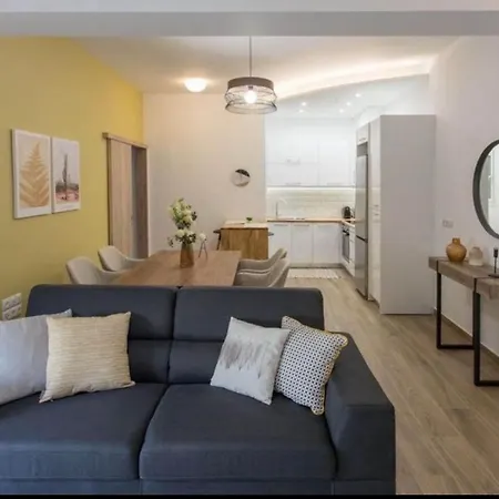 Luxury * Athens