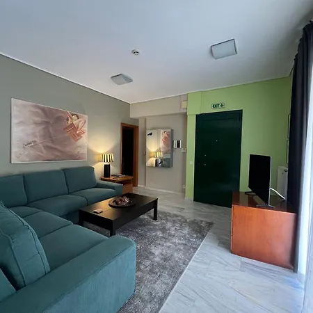 Near Marousi Hospitals & Oaka, By Promoshomes Apartment Maroussi