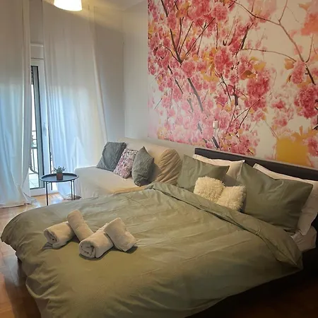 The Acropolis Metro Station Flat Apartment
