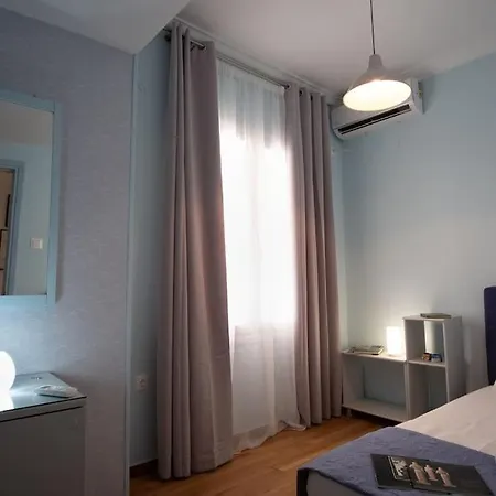Apartment Penthouse Archeol Musiem, 3bdr, Big Balcony, Wifi 200 Mbps Fiber *