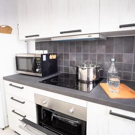 Apartment Penthouse Archeol Musiem, 3bdr, Big Balcony, Wifi 200 Mbps Fiber