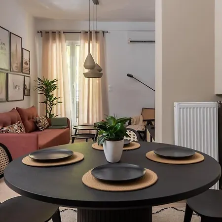 Renovated Gem Near Pedion Areos Park & Museums *