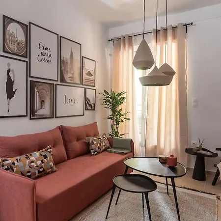 Renovated Gem Near Pedion Areos Park & Museums Apartment *