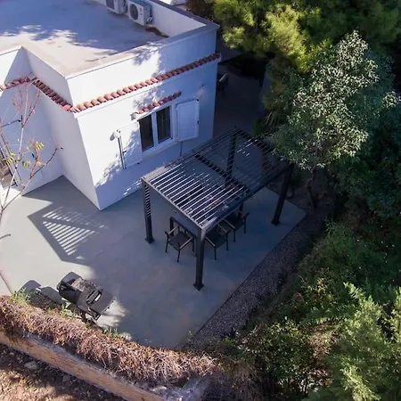 Seclusion, Privacy And 2 Bedroom Luxury In Glyfada Athens
