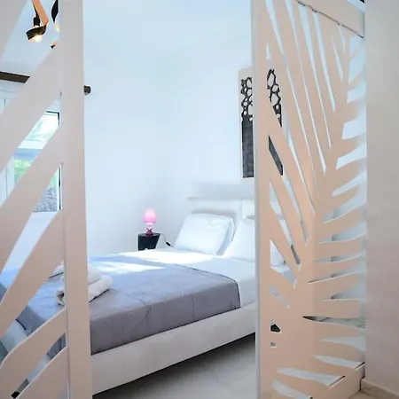 Seclusion, Privacy And 2 Bedroom Luxury In Glyfada Athens