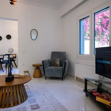 Seclusion, Privacy And 2 Bedroom Luxury In Glyfada Villa Athens