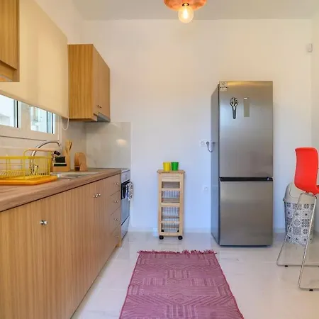 Seclusion, Privacy And 2 Bedroom Luxury In Glyfada *