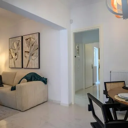 Seclusion, Privacy And 2 Bedroom Luxury In Glyfada Villa