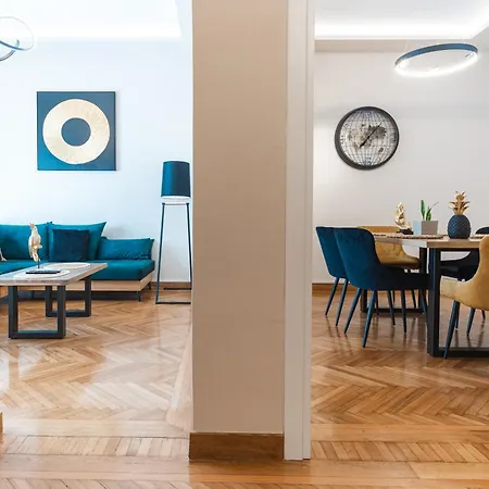 The Aristocratic House Apartment *